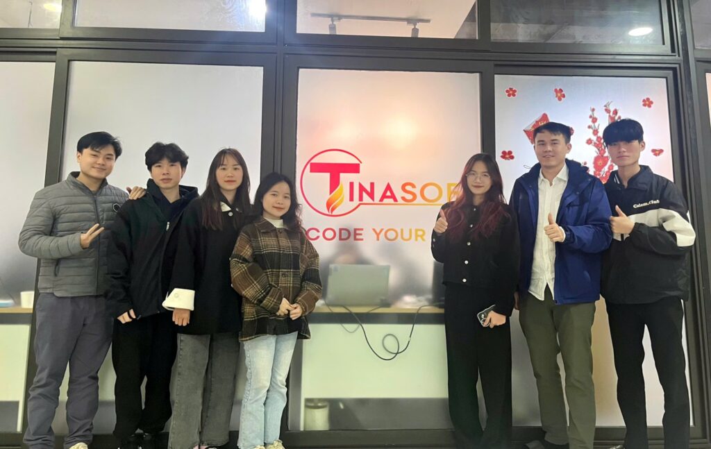 Sinh viên Khoa Quản trị Kinh doanh 1 thực tập tại Công ty Cổ phần Tinasoft Việt Nam